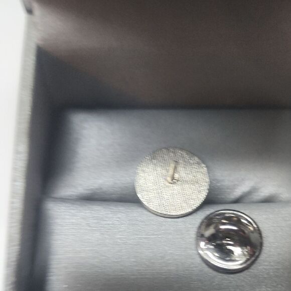 BHE 1998 Teamwork Excellence Pin - Silver - Picture 3 of 4